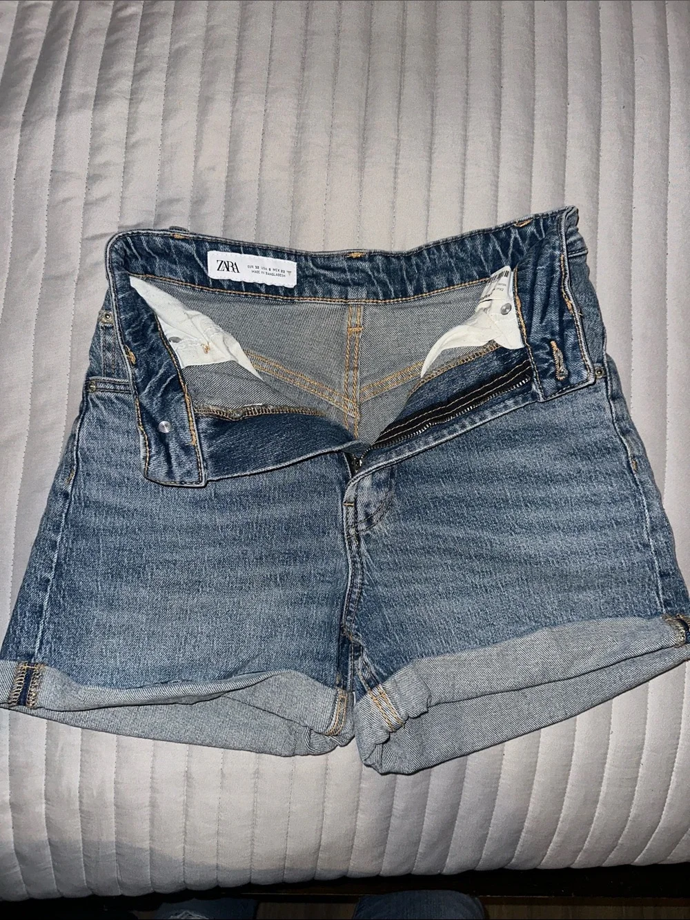 Zara Medium Blue Denim Rolled Cuff Women's Shorts